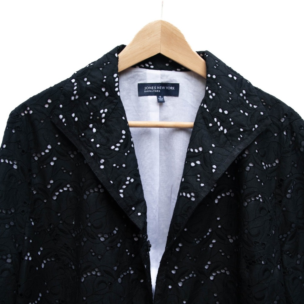 Jones New York Eyelet Cutwork Jacket Womens 16 Black Lightweight NWT